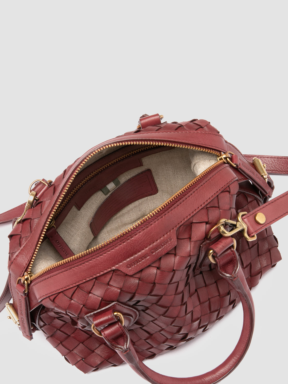 AURA/002 BREED LACQUER