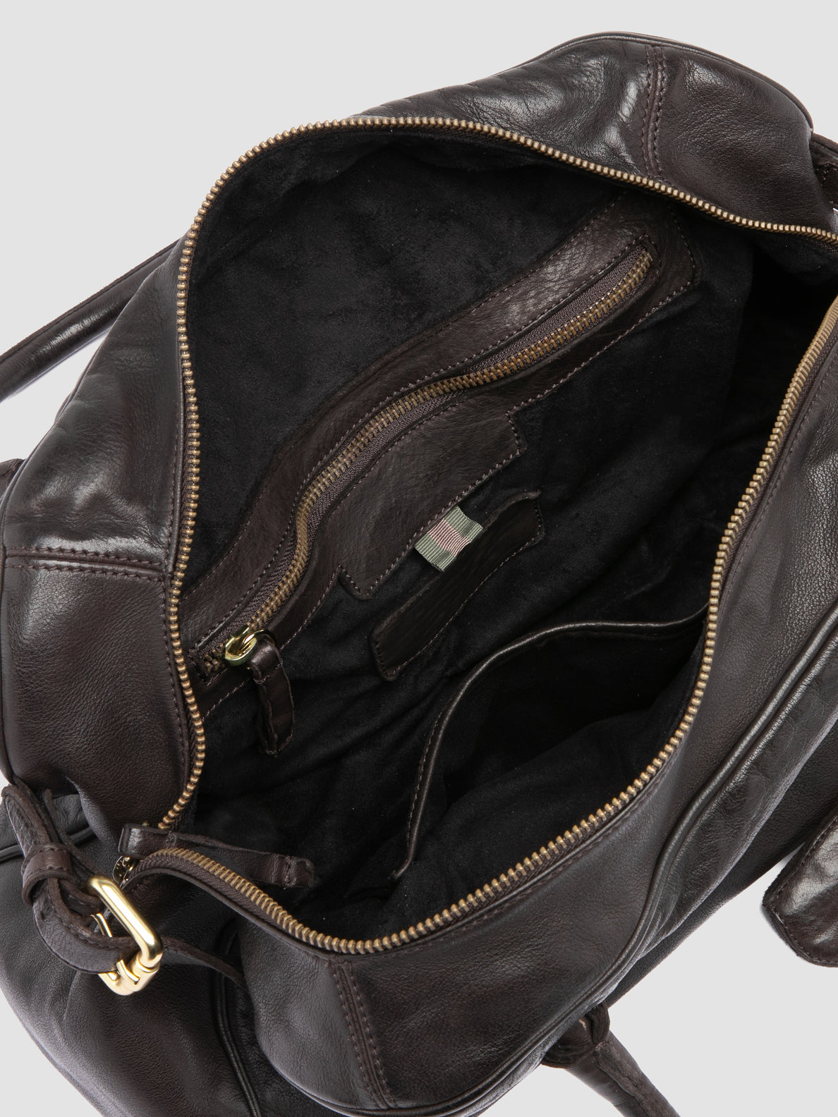 BOWLER/006 IGNIS T. EBANO