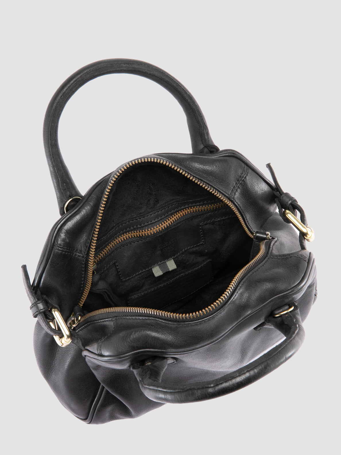 BOWLER/007 IGNIS T. NERO