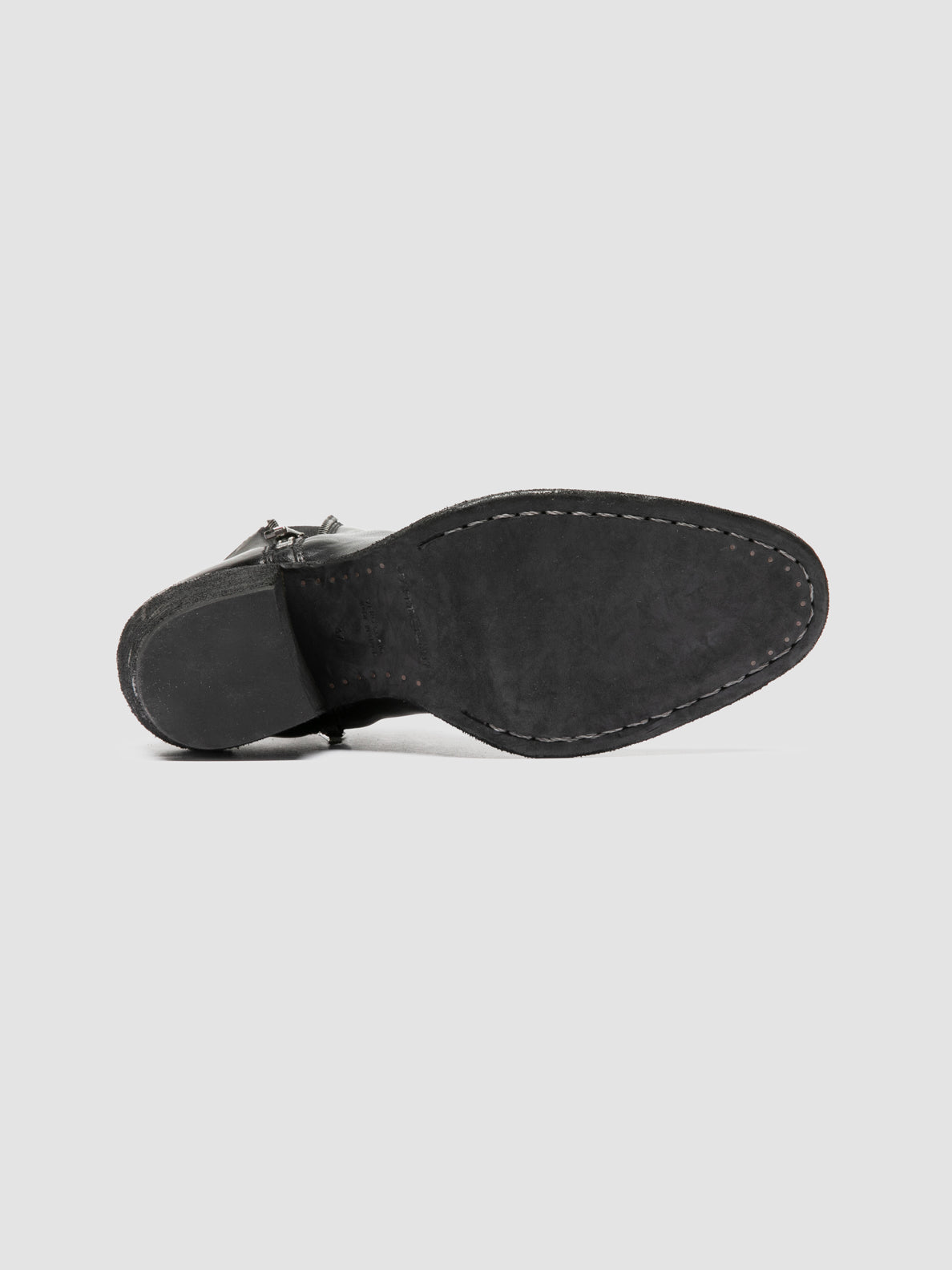 SYDNE/015_S IGNIS T. NERO