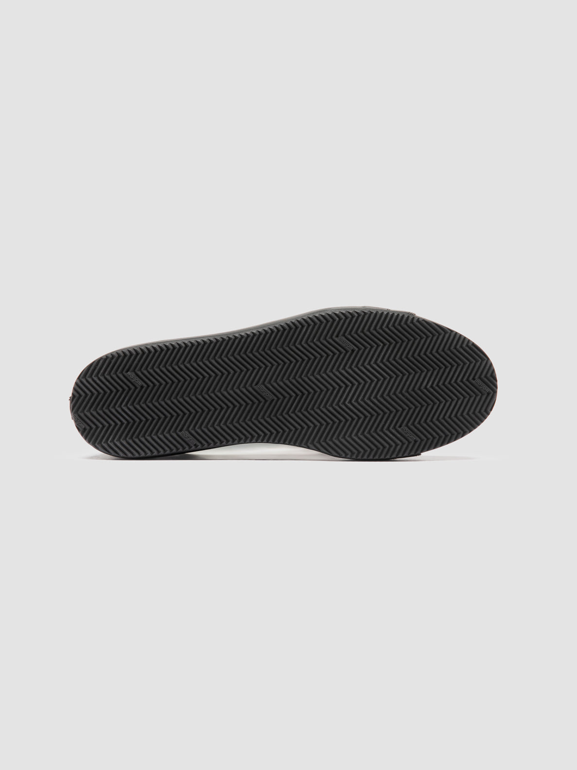 ESSENCE/001 LILLE NERO