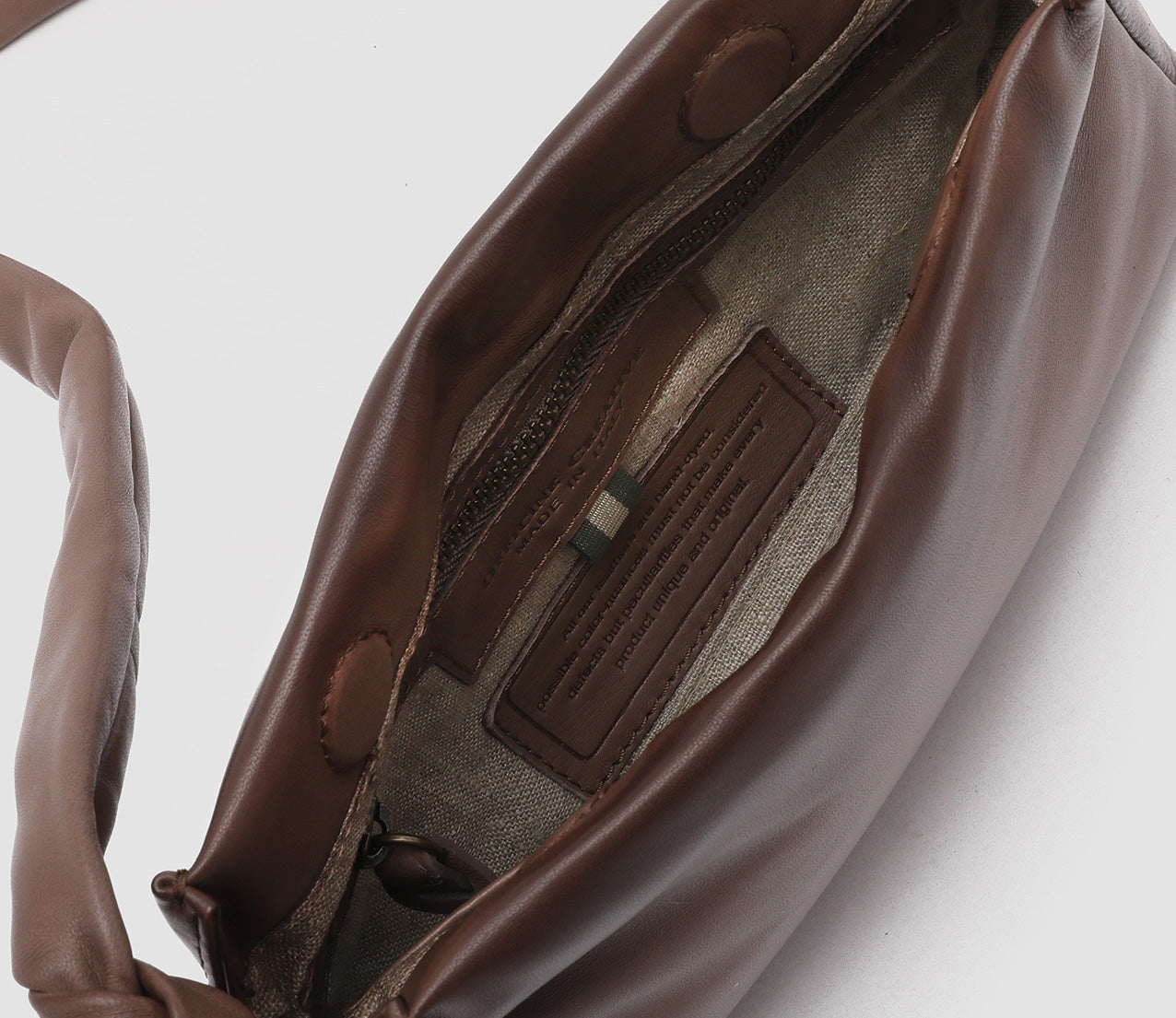 BOLINA/22 AERO GUANTERIA WALNUT