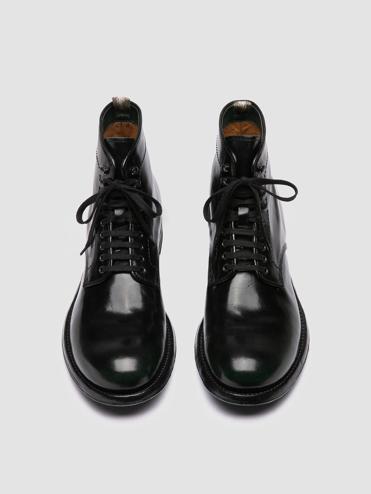 ADMIRAL/004 PATINA BUFALO V. BOTTLEGREEN/SUPERNERO