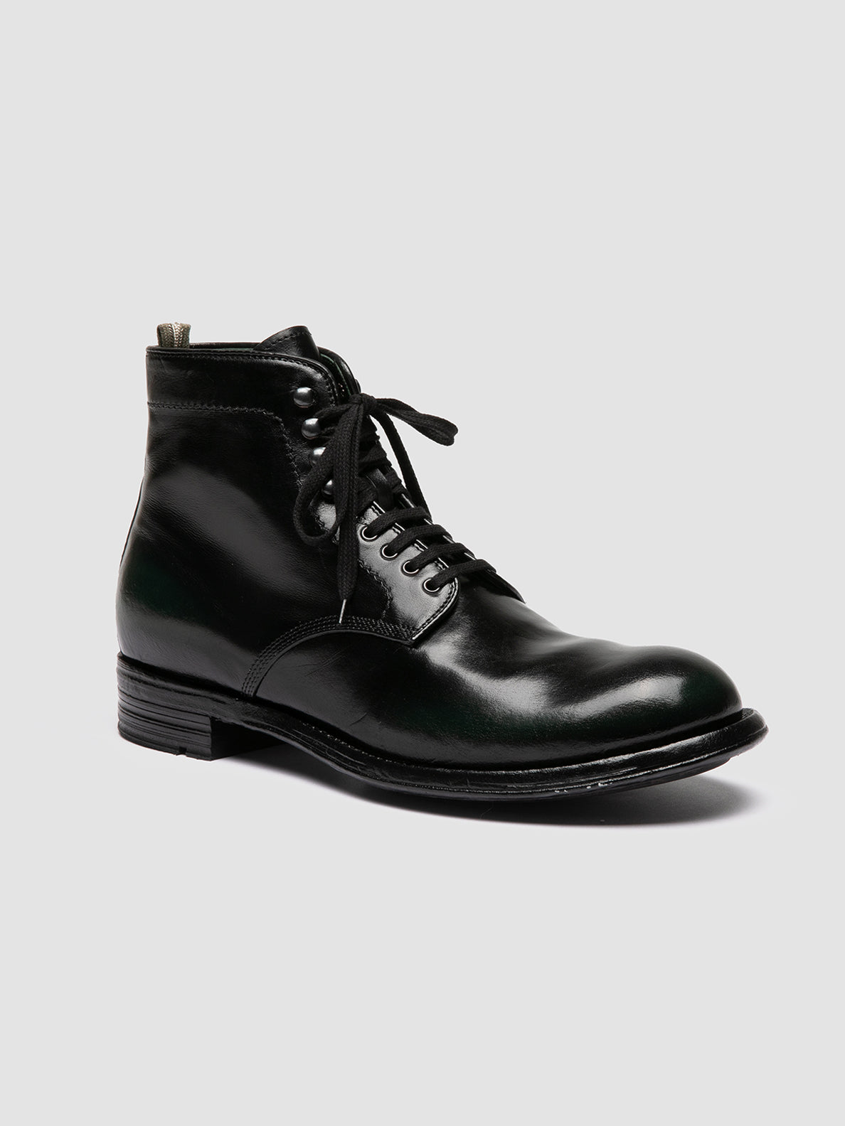 ADMIRAL/004 PATINA BUFALO V. BOTTLEGREEN/SUPERNERO