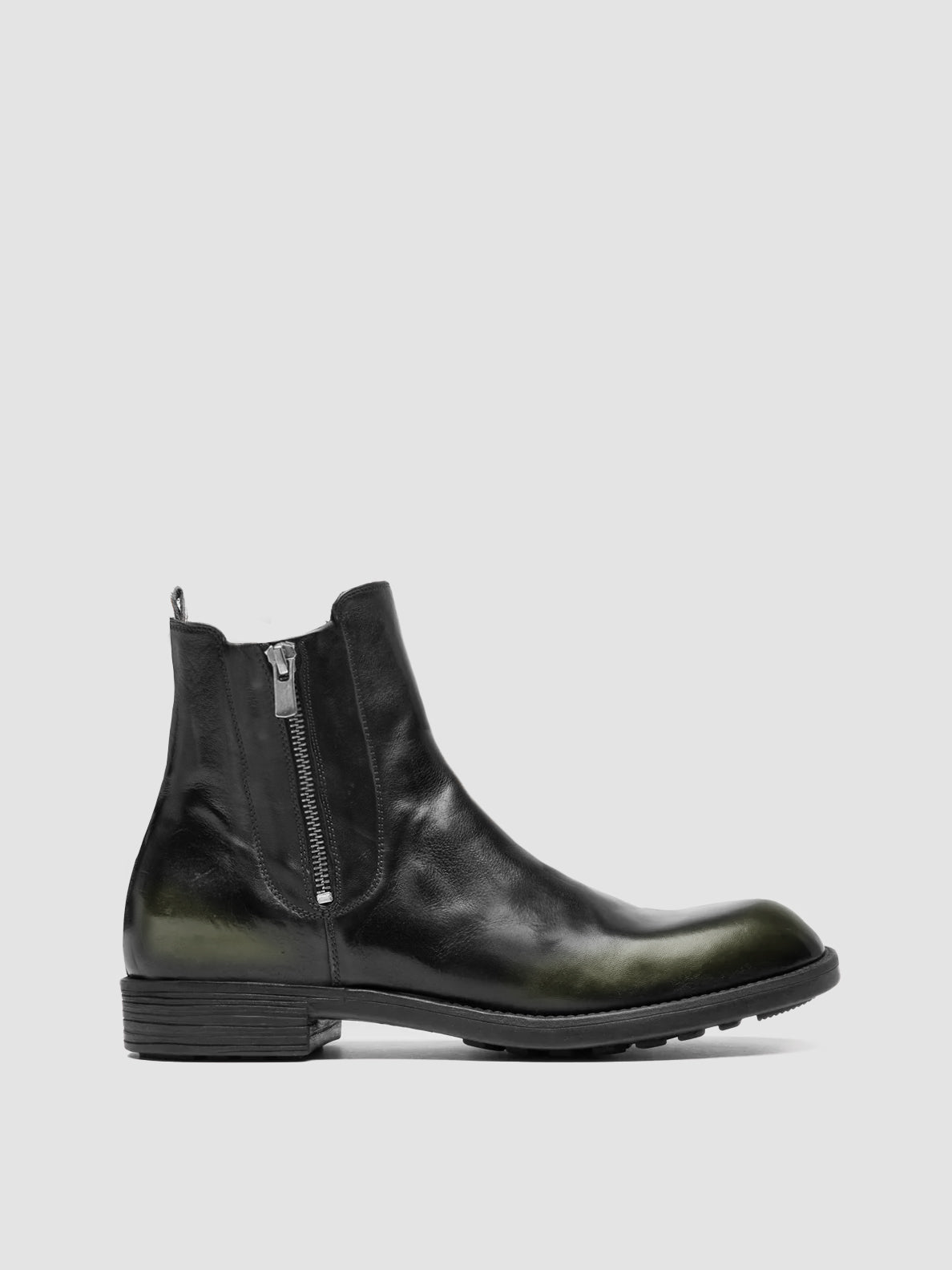 DIARY/019 PATINA NOVAK T. OLIVE/SUPERNERO