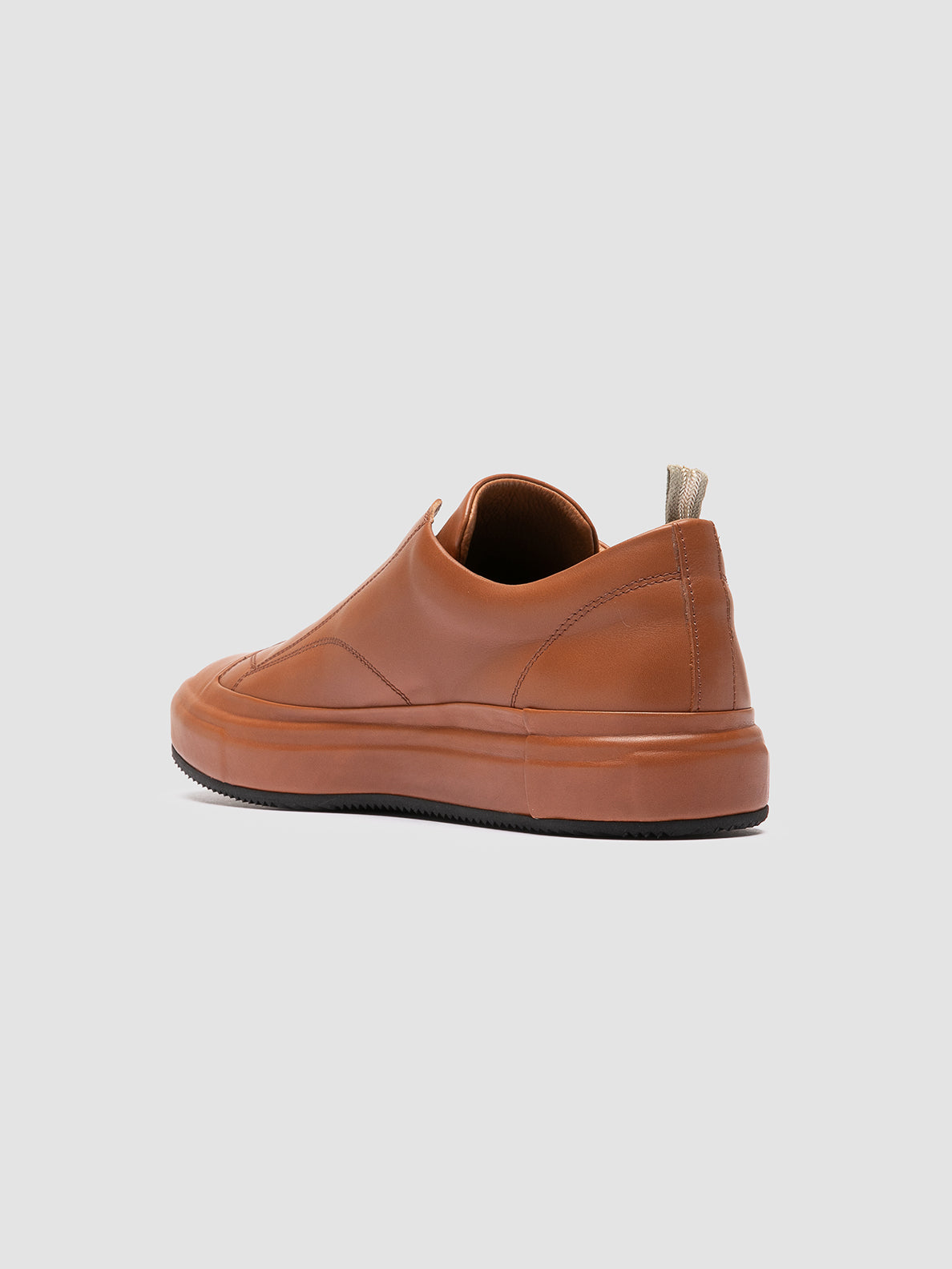 DUB/001 BUTTERO NAPPA RHUM