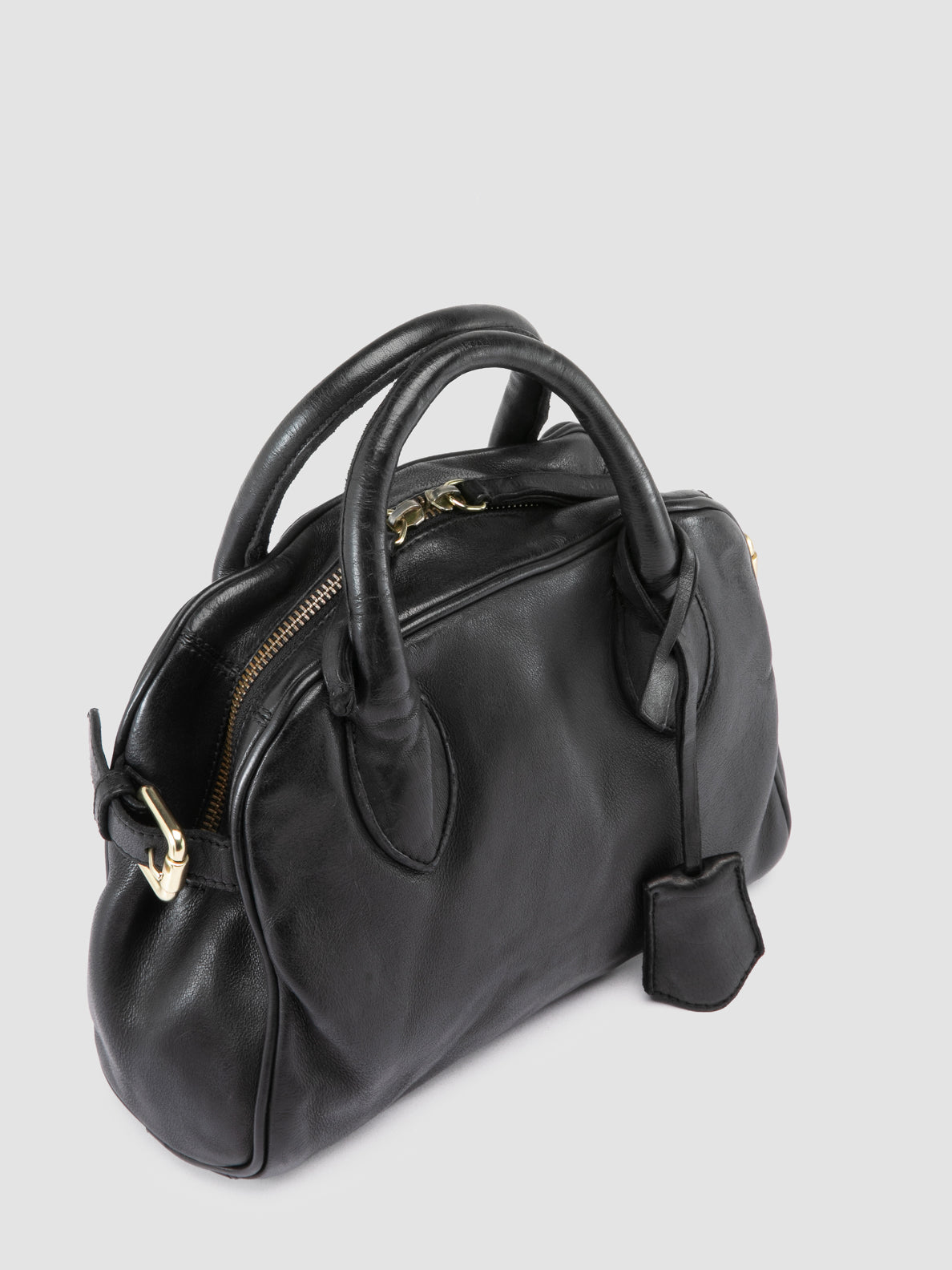 BOWLER/007 IGNIS T. NERO