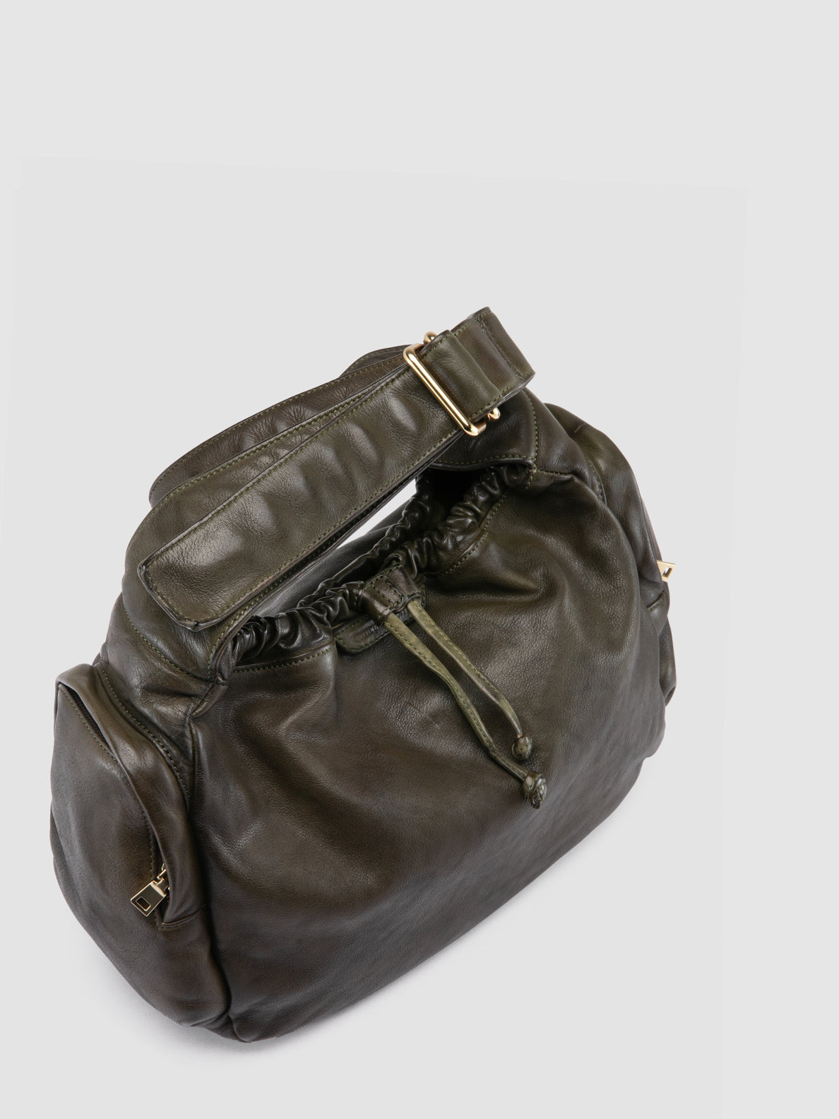 PAGE/001 IGNIS T. OLIVE