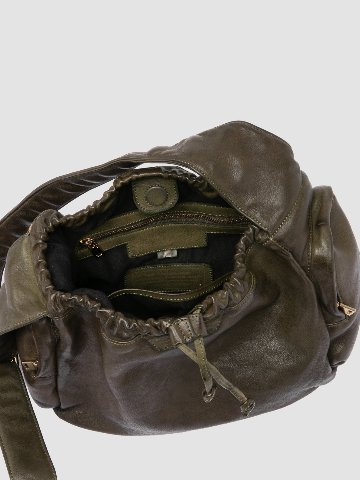 PAGE/001 IGNIS T. OLIVE