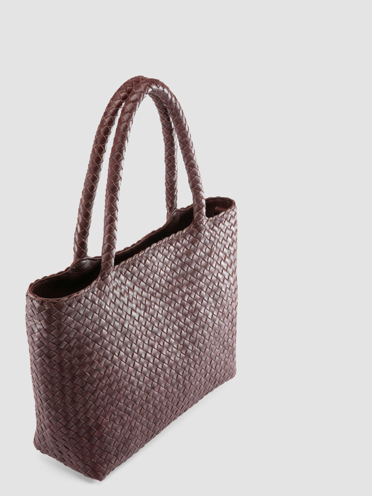 RAQUEL/001 WOVEN LACQUER