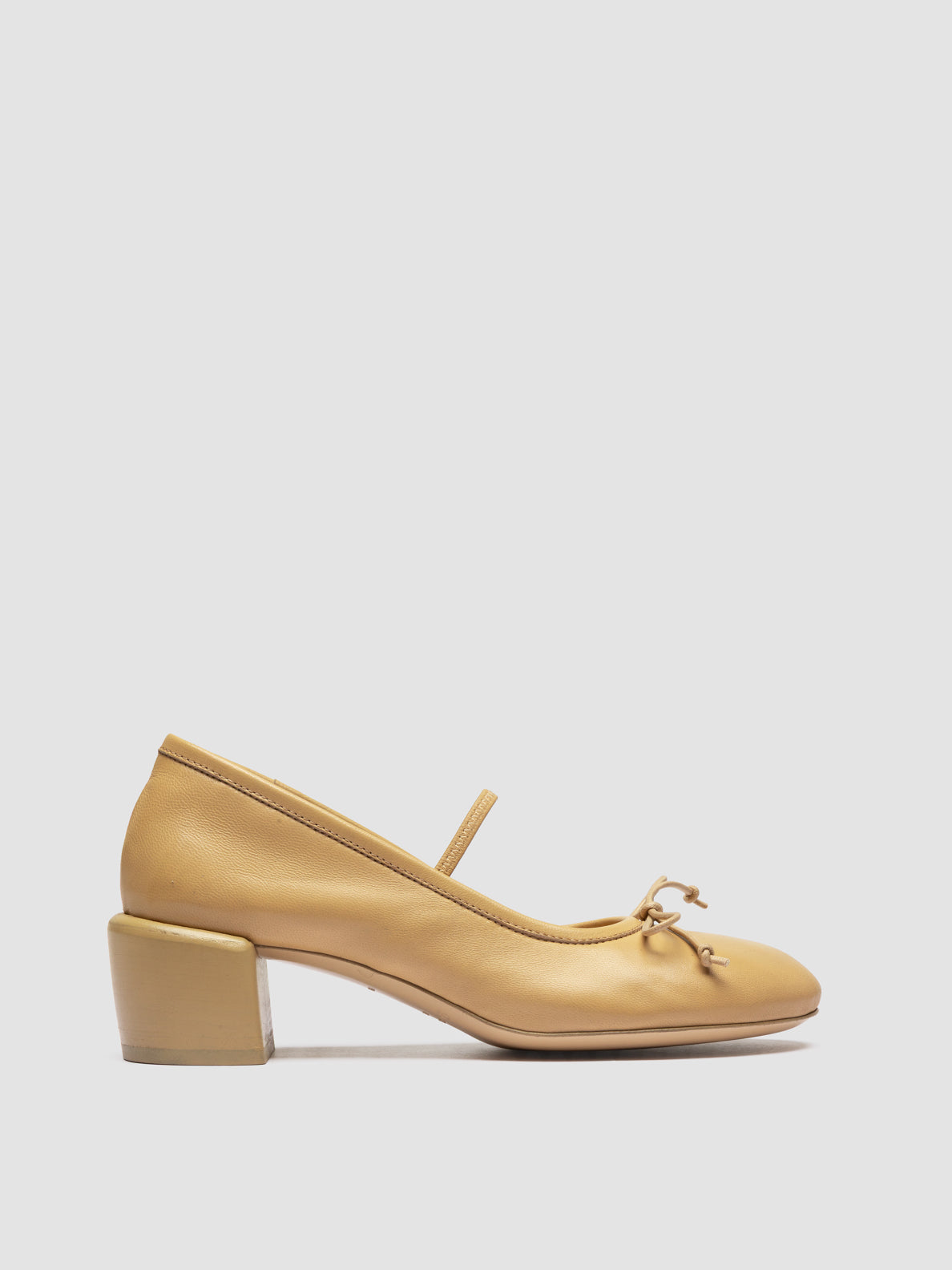 FLORE/001 GUANTERIA SAND