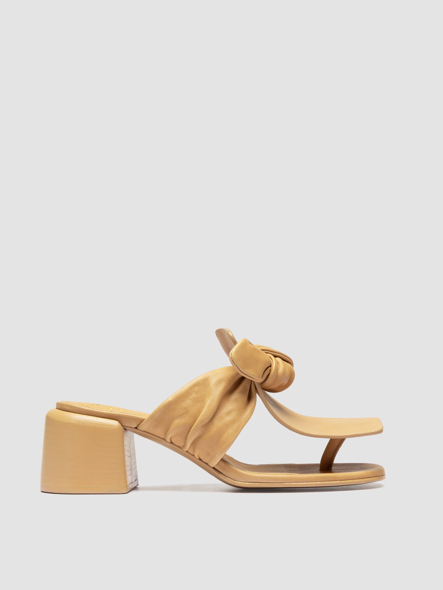 MEDEA/004 AVIREX LIGHT BEIGE