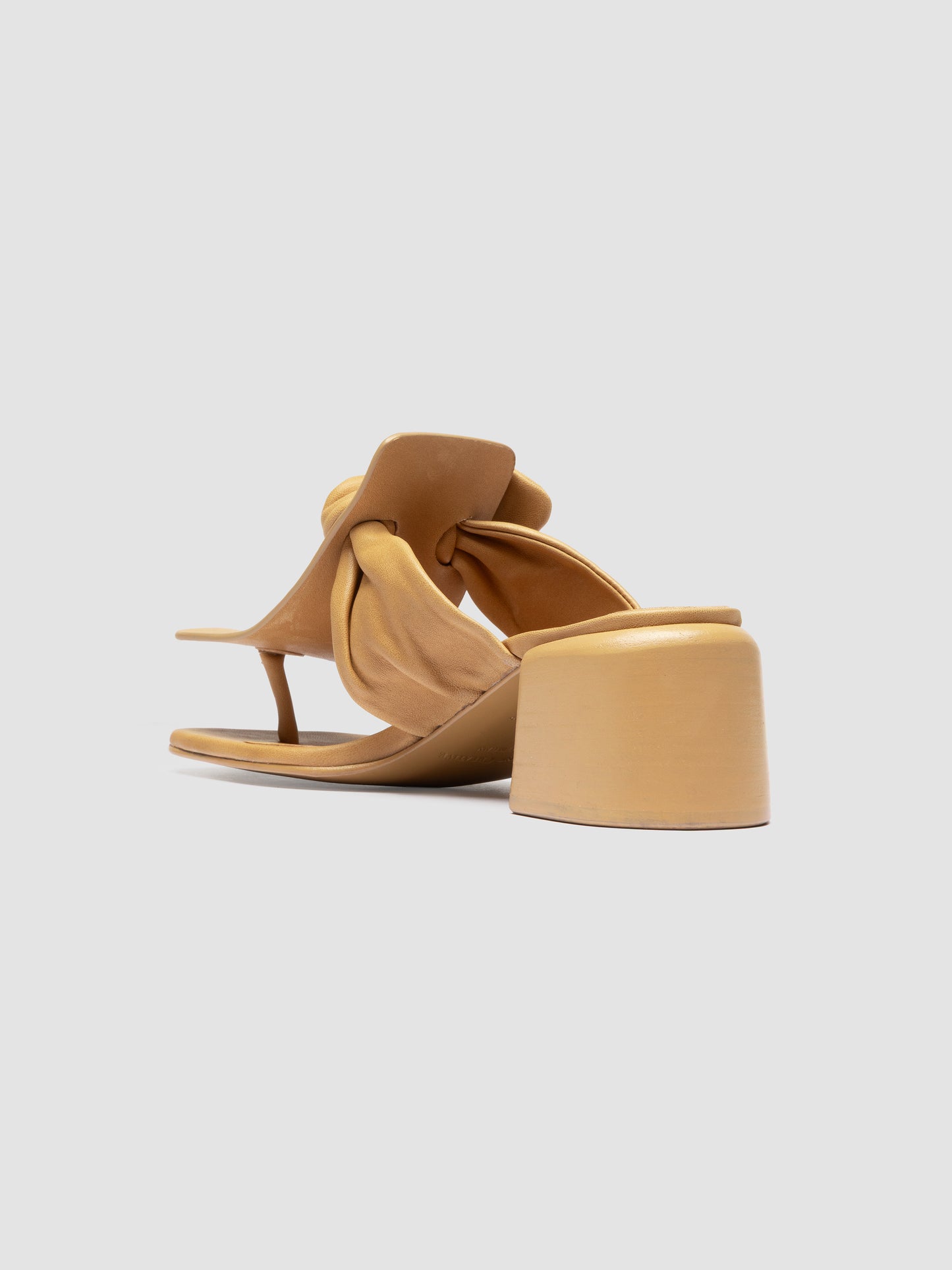 MEDEA/004 AVIREX LIGHT BEIGE