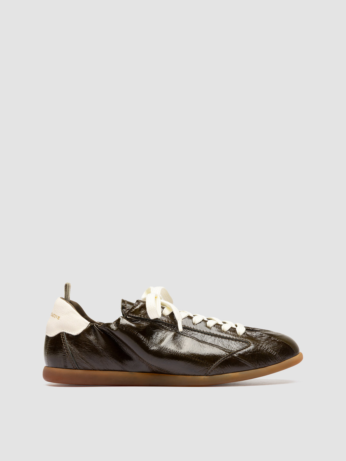 PETRI/102 ANGUILLA/LT TAG OLIVE/TOFU F.DO NATURALE SCURO