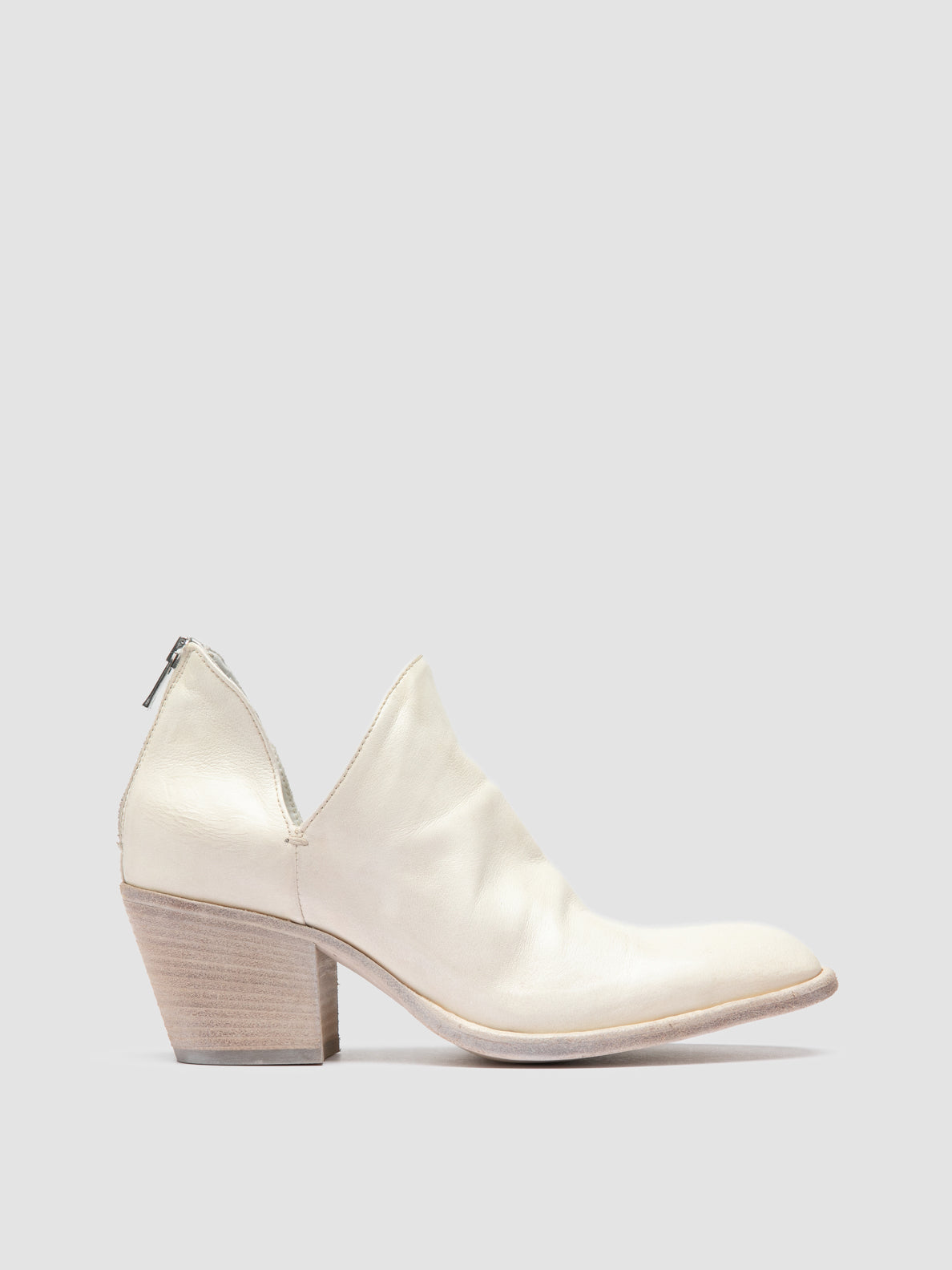 SYDNE/013_S IGNIS T. NEBBIA