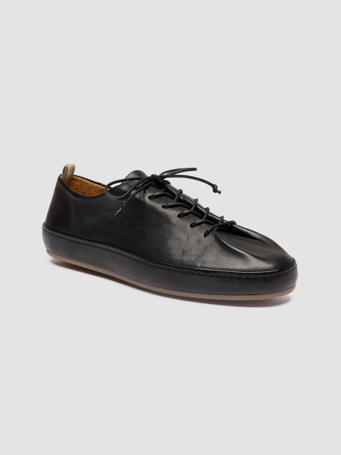 LINE/003 AVIREX NERO_F.DO MIELE C.