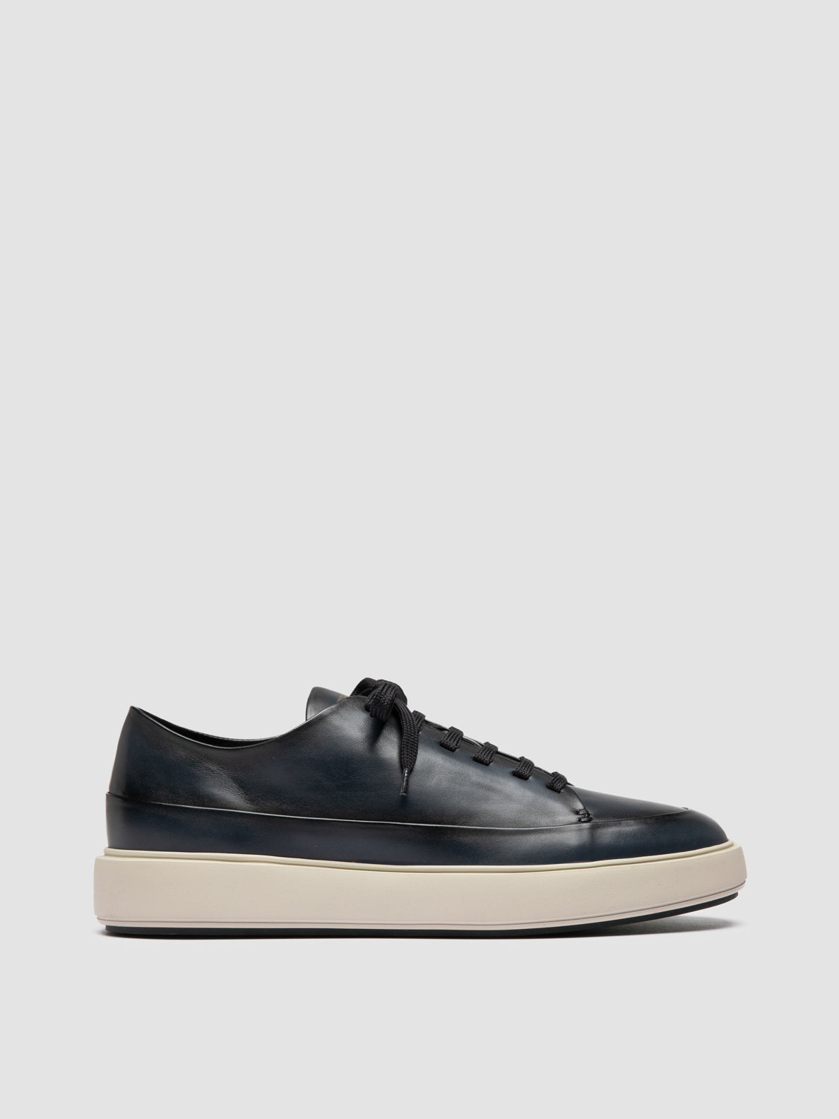 RELEASE/001 AERO BUTTERO NAPPA BLU MARINE_F.DO AVORIO/N