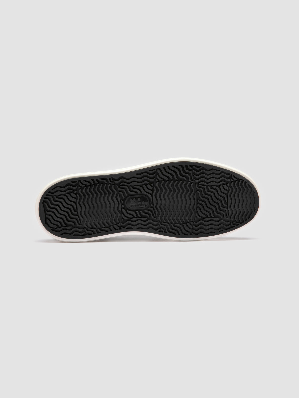 SLOUCH/001 MUFLONE NERO - F.DO OFF WHITE/N