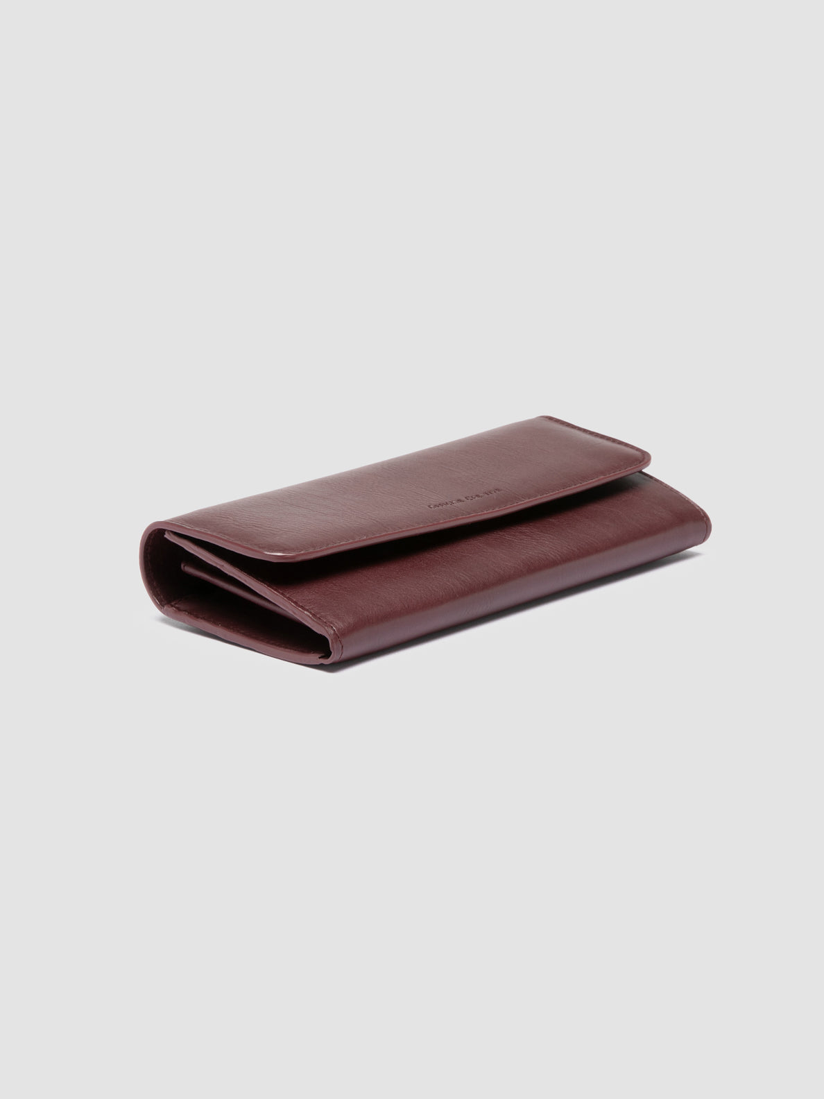 POCHE/09 BUTTERO NAPPA LACQUER