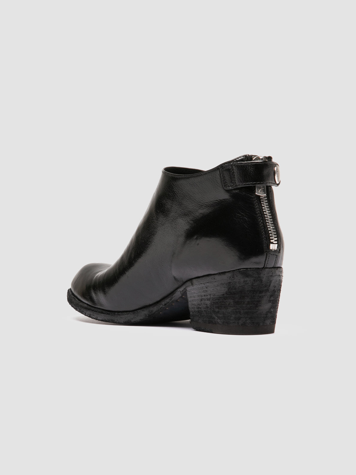 WADE/001 IGNIS T. NERO