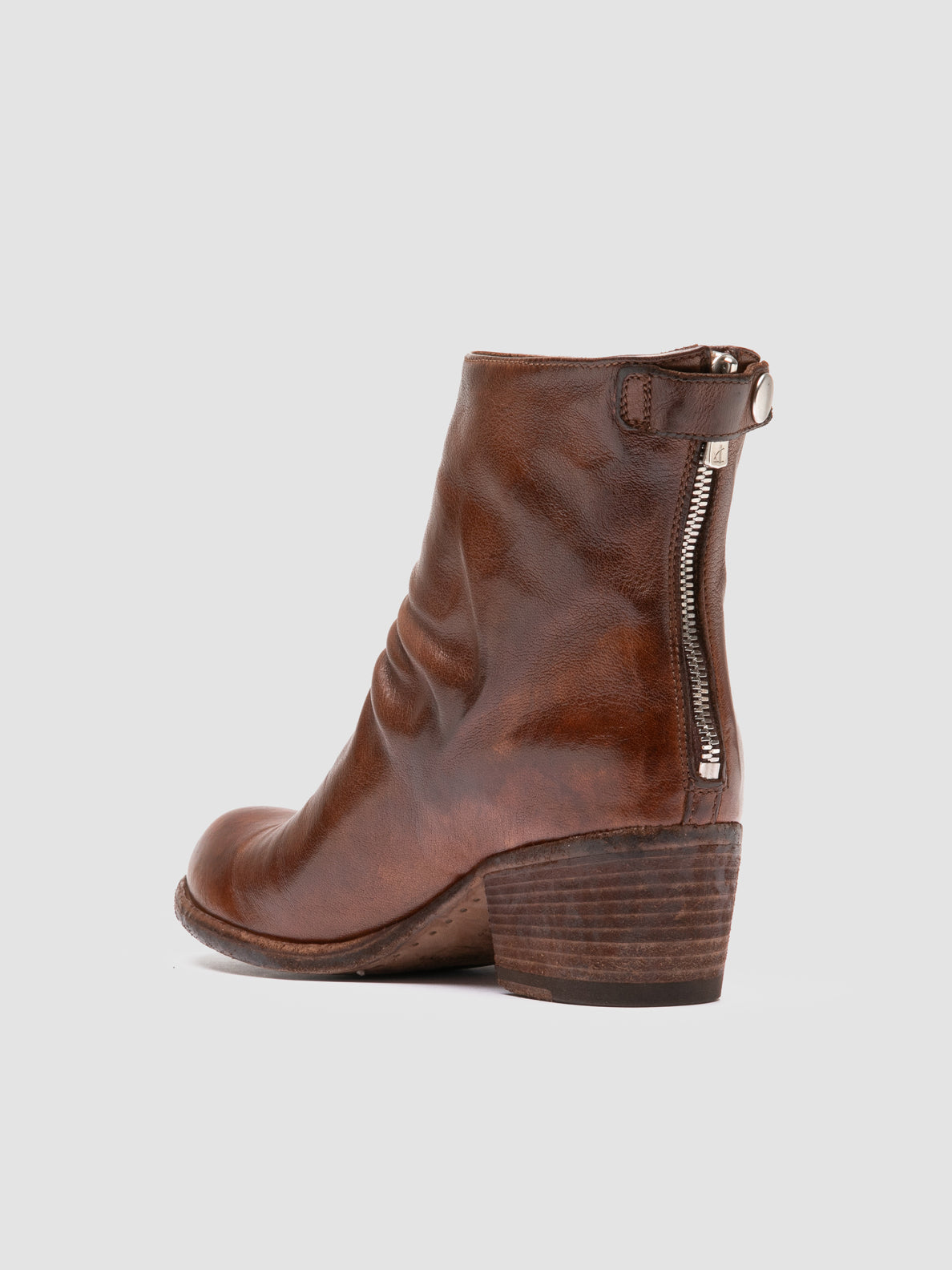 WADE/002 IGNIS T. SAUVAGE