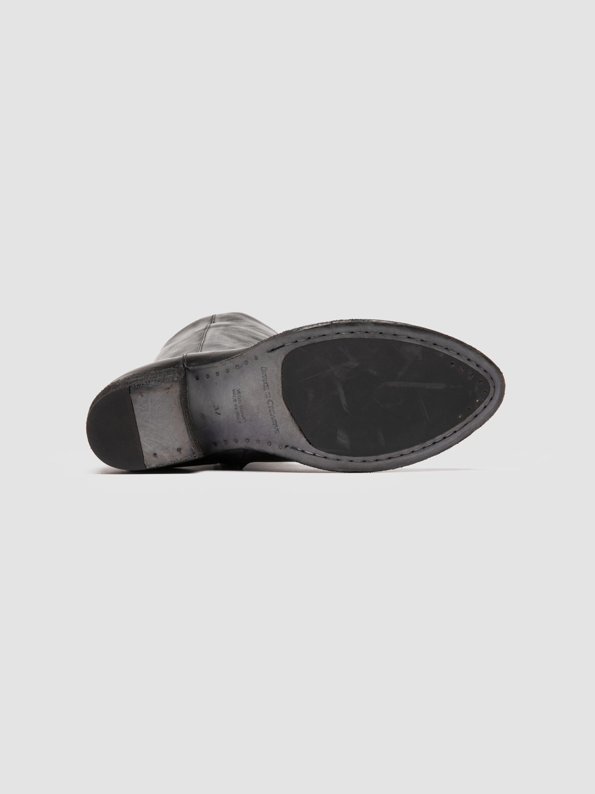 WADE/004 RUBOFF IGNIS T. CAVIAR/SUPERNERO