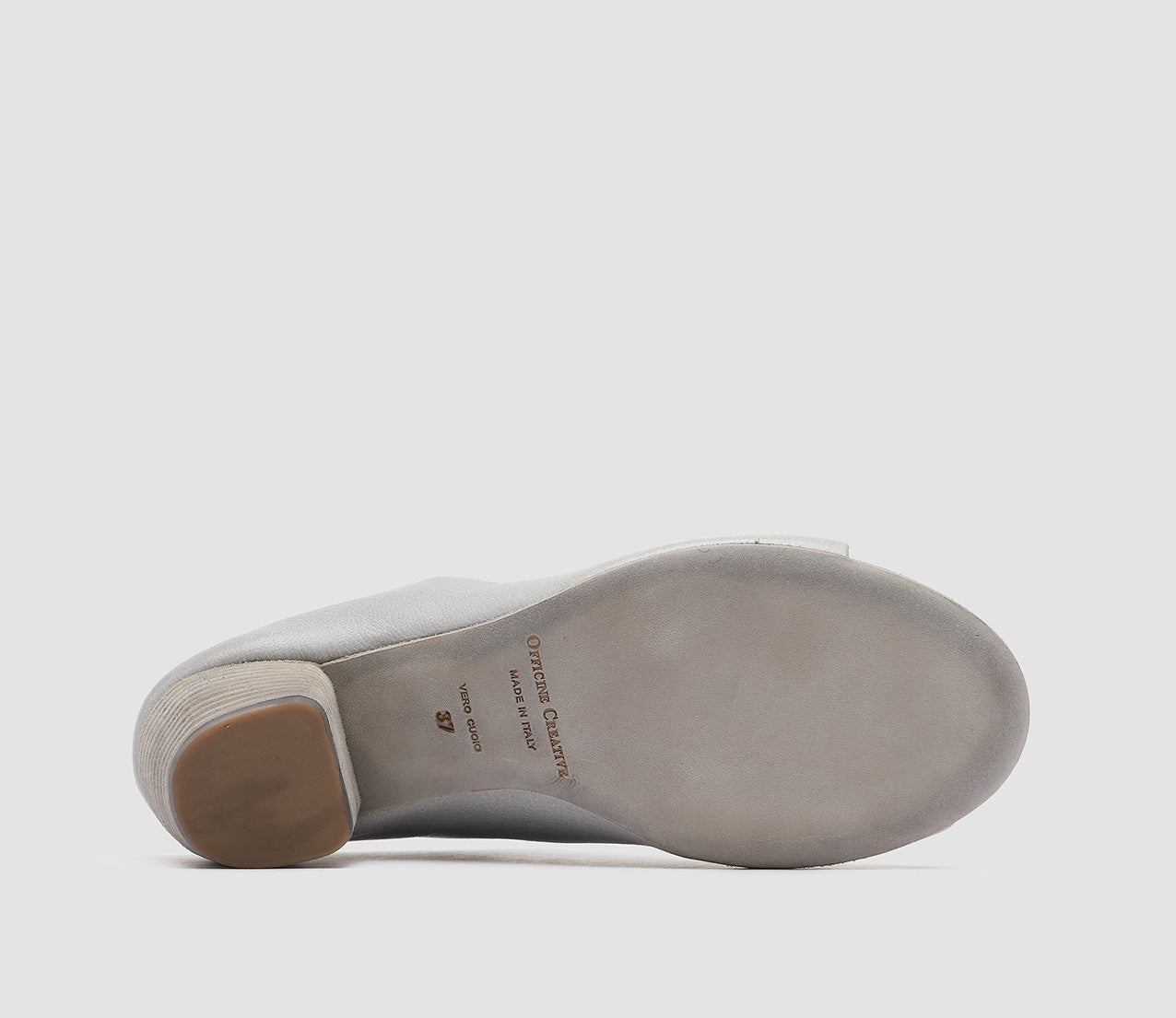 ADELE/003 CERVO SMOKE GREY
