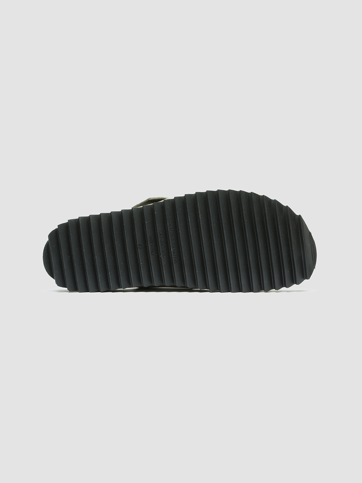 AGORA'/003 OLIVER MILITARY OLIVE