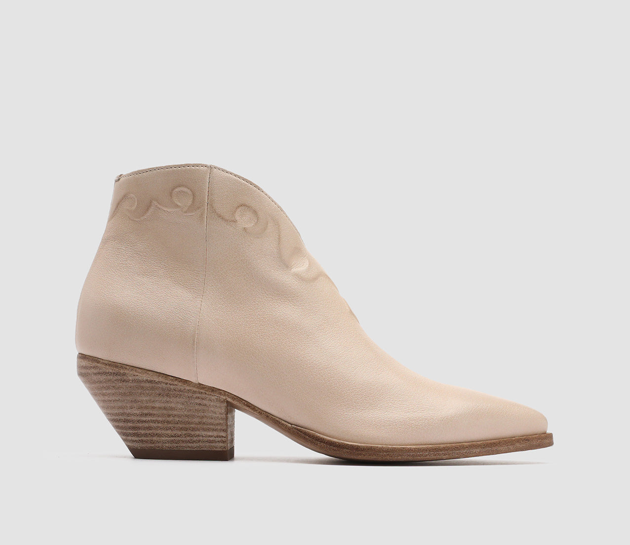 ARIELLE/008 IGNIS CECIL